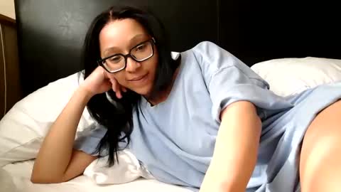 wanderlustgaal online show from 12, 2, 2026