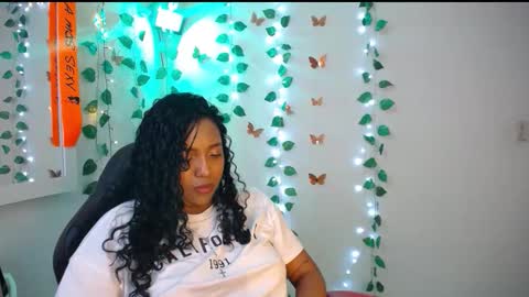 Snapshot of warisgoddes chatting on 6, 5, 2026 EMILY online show from 6, 5, 2026
