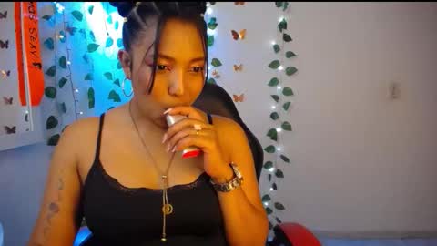Snapshot of warisgoddes chatting on 26, 5, 2026 EMILY online show from 26, 5, 2026