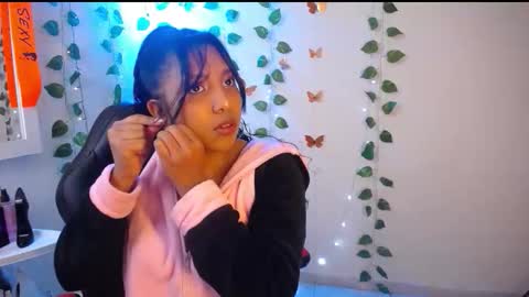 Snapshot of warisgoddes chatting on 31, 5, 2026 EMILY online show from 31, 5, 2026