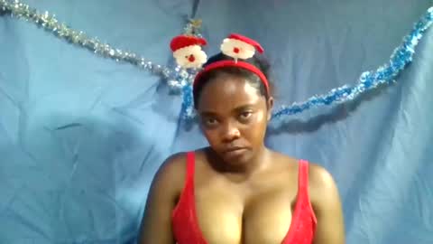 Snapshot of wasselline69 chatting on 19, 12, 2025 wasselline69 online show from 19, 12, 2025