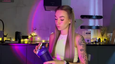 Snapshot of watergirl_ chatting on 13, 12, 2024 Im saving up for a new car help me online show from 13, 12, 2024