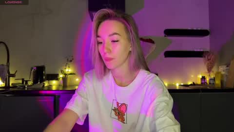 Snapshot of watergirl_ chatting on 16, 12, 2024 Im saving up for a new car help me online show from 16, 12, 2024