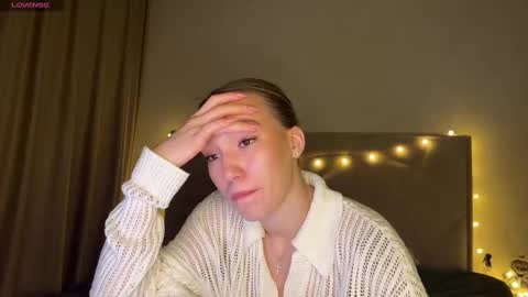 Snapshot of watergirl_ chatting on 23, 1, 2025 Im saving up for a new car help me online show from 23, 1, 2025