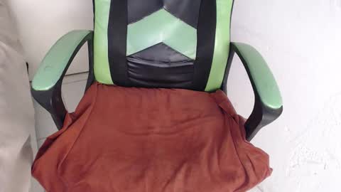 Snapshot of we_n_you chatting on 9, 1, 2026 Trixie 3 online show from 9, 1, 2026