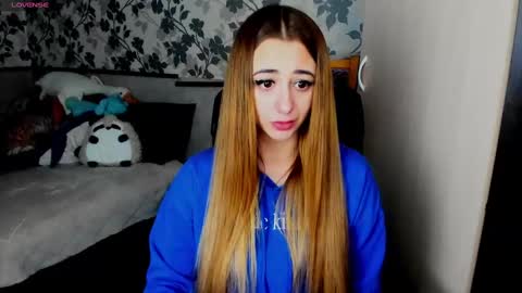 Snapshot of weakness4u chatting on 7, 2, 2025 Maya online show from 7, 2, 2025