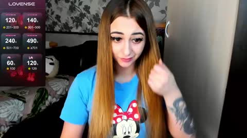 Snapshot of weakness4u chatting on 12, 3, 2025 Maya online show from 12, 3, 2025