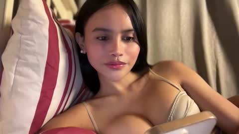 Snapshot of webcammaggie chatting on 4, 11, 2025 Maggie online show from 4, 11, 2025