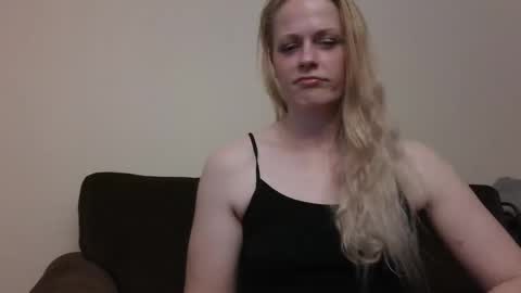 Snapshot of webcumcouple chatting on 17, 4, 2026 HayleyJay online show from 17, 4, 2026