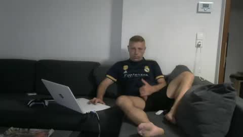 Snapshot of weberbenny chatting on 2, 6, 2026 weberbenny online show from 2, 6, 2026