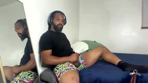 Snapshot of wedashit chatting on 30, 5, 2026 WeDaShit Come Vibe with me . online show from 30, 5, 2026