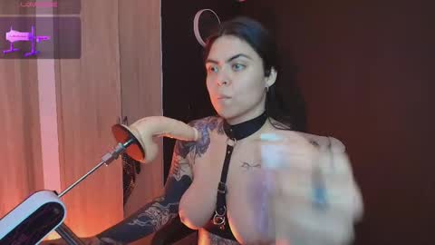 Snapshot of wednesdayfriday chatting on 8, 11, 2025 Wednesday Please help me to reach 111 thumbs up online show from 8, 11, 2025