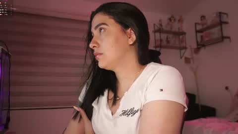 Snapshot of weekend_girlfriend chatting on 19, 6, 2026 Victoria online show from 19, 6, 2026