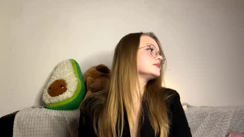 Elise online show from 1, 12, 2025