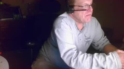 Snapshot of welderod chatting on 18, 5, 2026 welderod online show from 18, 5, 2026