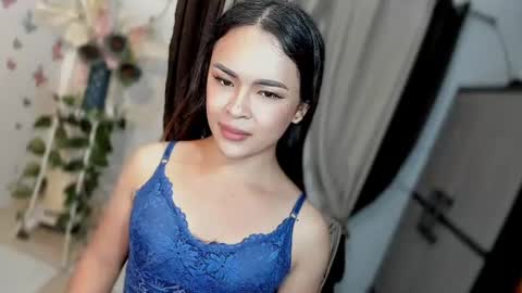 Hi Im LOVIE Please dont forget to follow and thumbs up me online show from 5, 6, 2026