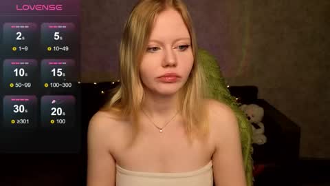 Snapshot of wendy_228 chatting on 14, 10, 2025 Wendy online show from 14, 10, 2025