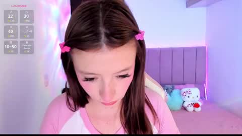 Wenstacie INDEPENDENT MODEL online show from 10, 2, 2025