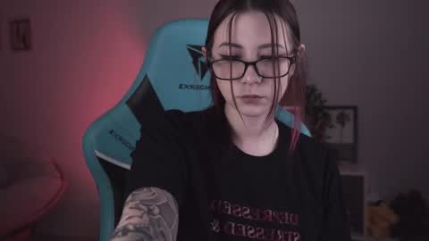 little girl who is always rightLisa online show from 11, 2, 2025