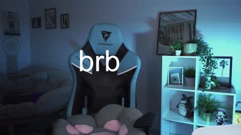 little girl who is always rightLisa online show from 14, 2, 2025