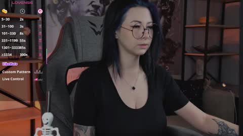 little girl who is always rightLisa online show from 9, 11, 2025