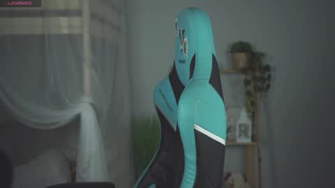 little girl who is always rightLisa online show from 24, 11, 2025