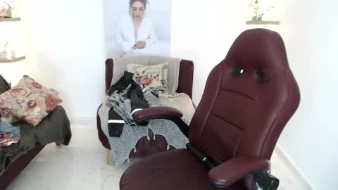 Snapshot of wet_liss chatting on 30, 4, 2026 Diva online show from 30, 4, 2026