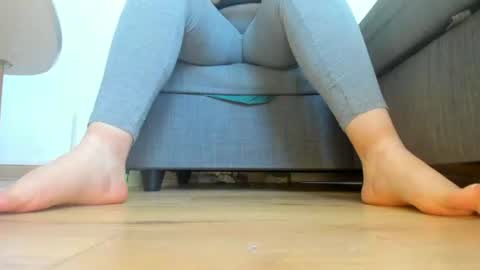 wet_pants2022 online show from 23, 7, 2026