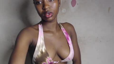 Snapshot of wet_pussy200 chatting on 26, 4, 2026 Bella online show from 26, 4, 2026