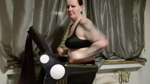 Snapshot of wetgerman2 chatting on 3, 2, 2025 Wetgerman online show from 3, 2, 2025