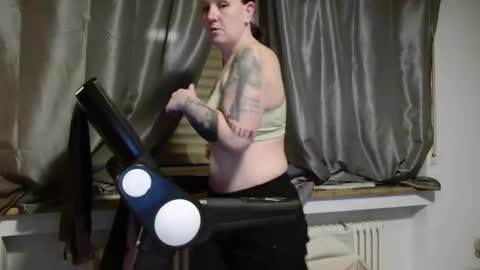 Snapshot of wetgerman2 chatting on 4, 2, 2025 Wetgerman online show from 4, 2, 2025