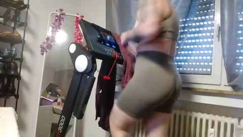 Snapshot of wetgerman2 chatting on 6, 2, 2025 Wetgerman online show from 6, 2, 2025