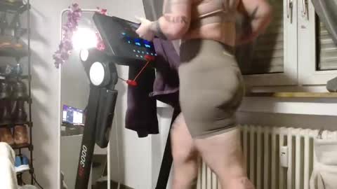 Snapshot of wetgerman2 chatting on 7, 2, 2025 Wetgerman online show from 7, 2, 2025