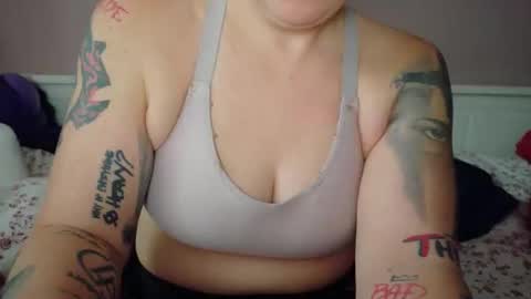 Snapshot of wetgerman2 chatting on 27, 11, 2025 Wetgerman online show from 27, 11, 2025