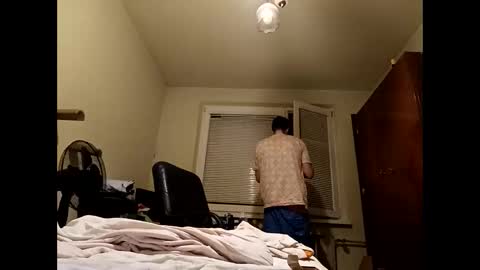 Snapshot of whatwouldyouliketosee chatting on 4, 1, 2025 stoffy online show from 4, 1, 2025