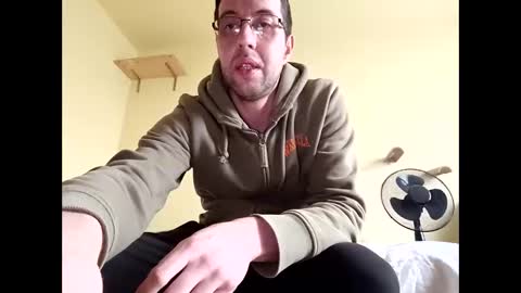 Snapshot of whatwouldyouliketosee chatting on 13, 2, 2025 stoffy online show from 13, 2, 2025