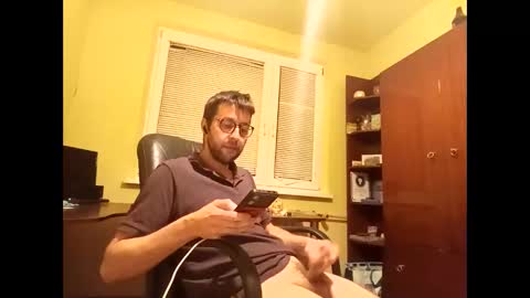 Snapshot of whatwouldyouliketosee chatting on 3, 10, 2025 stoffy online show from 3, 10, 2025