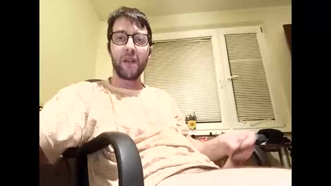 Snapshot of whatwouldyouliketosee chatting on 17, 10, 2025 stoffy online show from 17, 10, 2025