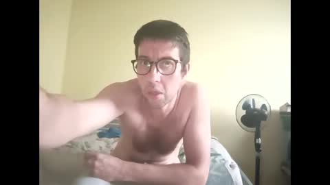 Snapshot of whatwouldyouliketosee chatting on 24, 10, 2025 stoffy online show from 24, 10, 2025