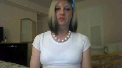 Snapshot of whisperlace chatting on 28, 9, 2025 Whisper online show from 28, 9, 2025