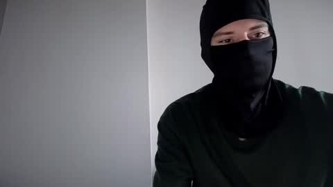 whispero_o online show from 22, 12, 2025