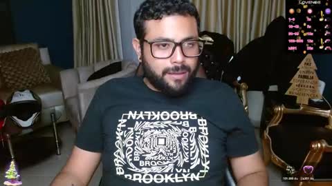 Snapshot of whispers_caplan chatting on 12, 2, 2025 yors online show from 12, 2, 2025