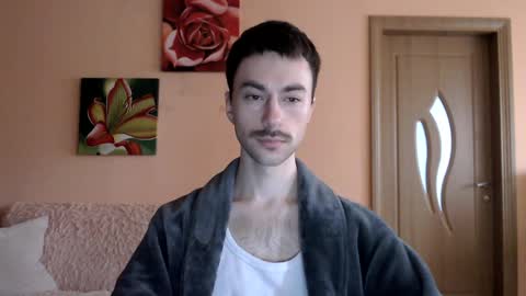 Tom online show from 10, 4, 2026