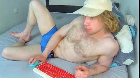 Snapshot of whitebars22 chatting on 1, 6, 2026 whitebars22 online show from 1, 6, 2026