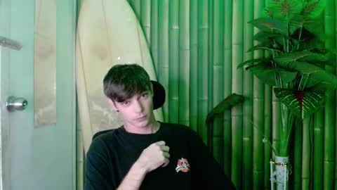 Snapshot of whiteboyinasia chatting on 12, 9, 2025 Christian online show from 12, 9, 2025