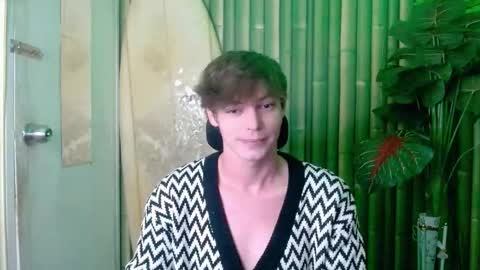 Snapshot of whiteboyinasia chatting on 19, 10, 2025 Christian online show from 19, 10, 2025