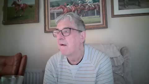 whitebriefs009 online show from 2, 10, 2025