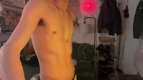 Snapshot of whitechocolate1000 chatting on 4, 2, 2026 Lalaman1000 online show from 4, 2, 2026