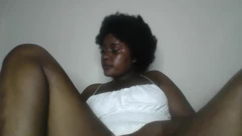 whitecocklover_ online show from 8, 11, 2025