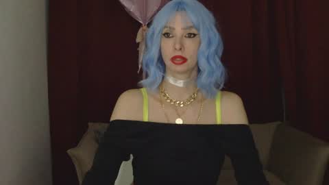 White Queen online show from 6, 2, 2025